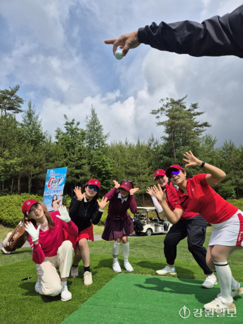 대관령 찾은 찐골프인들 "인생 홀인원!" - 뉴스 썸네일 이미지