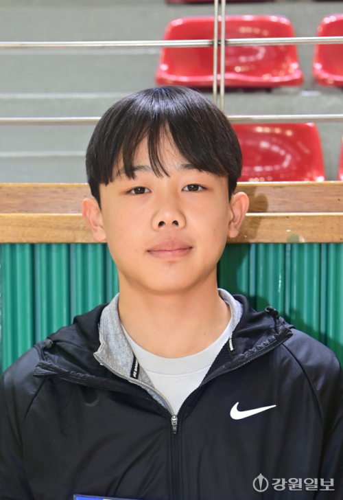 [강원역전마라톤-1부 최우수선수상] 송준환(김화중·철원)