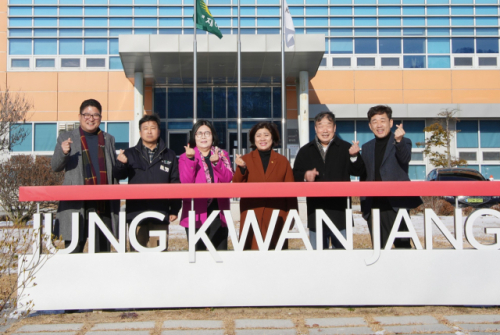 [포토뉴스]원주시의회 산업경제위원회, 지역기업 현장 방문 - 뉴스 썸네일 이미지